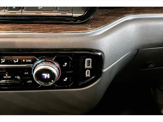 2024 GMC Sierra 1500 4WD Crew Cab Short Box Elevation with 3SB