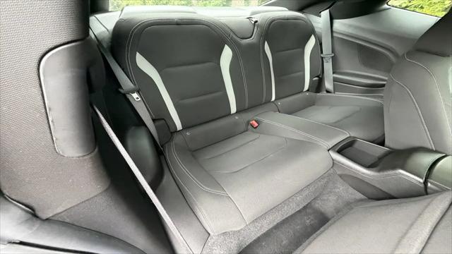 2022 Chevrolet Camaro RWD Coupe LT1