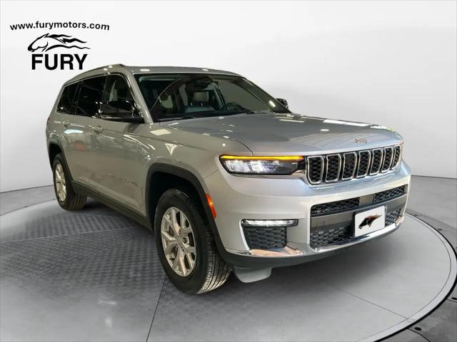 2023 Jeep Grand Cherokee L Limited 4x4 for sale in South St. Paul, MN