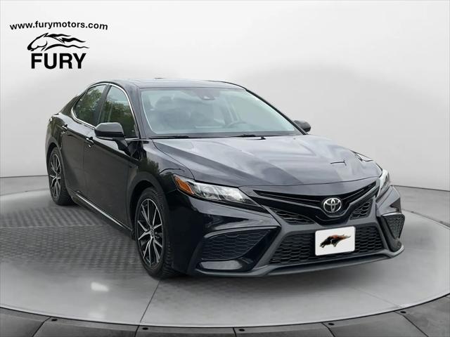 2021 Toyota Camry SE AWD for sale in South St. Paul, MN