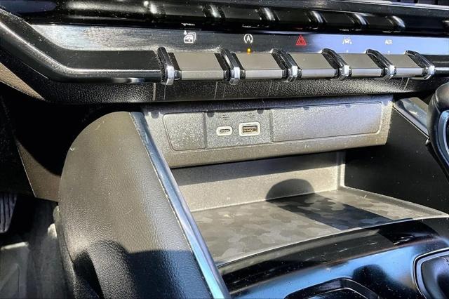 2023 GMC Canyon 4WD Crew Cab Short Box AT4