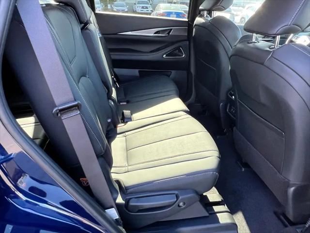 2027 INFINITI QX60 LUXE