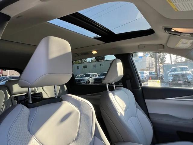 2027 INFINITI QX60 LUXE