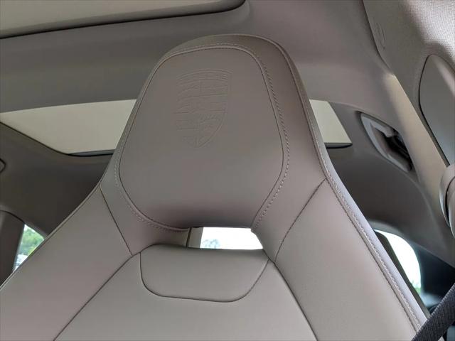 2026 Porsche Panamera 4