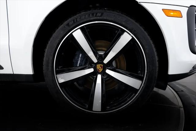 2026 Porsche Macan T
