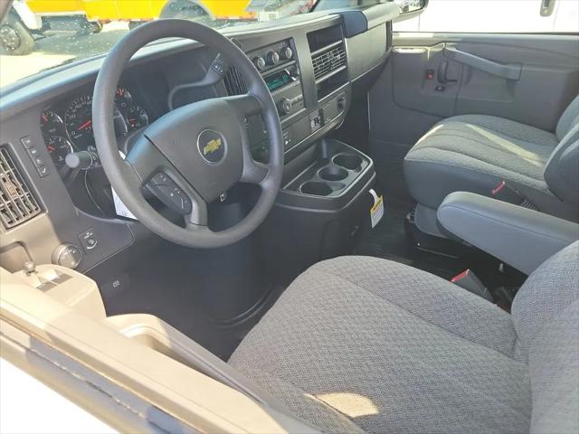 2026 Chevrolet Express Cargo Van 2500 Regular Wheelbase, WT, RWD