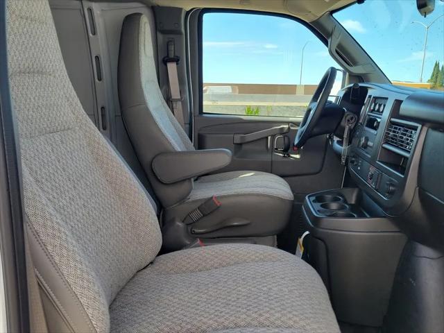 2026 Chevrolet Express Cargo Van 2500 Regular Wheelbase, WT, RWD