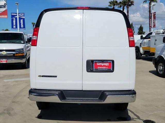 2026 Chevrolet Express Cargo Van 2500 Regular Wheelbase, WT, RWD