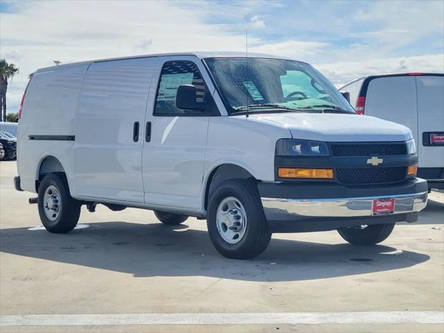 2026 Chevrolet Express Cargo Van 2500 Regular Wheelbase, WT, RWD