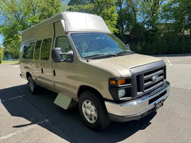 2013 Ford E-350 Super Duty Commercial for sale in Garfield, NJ
