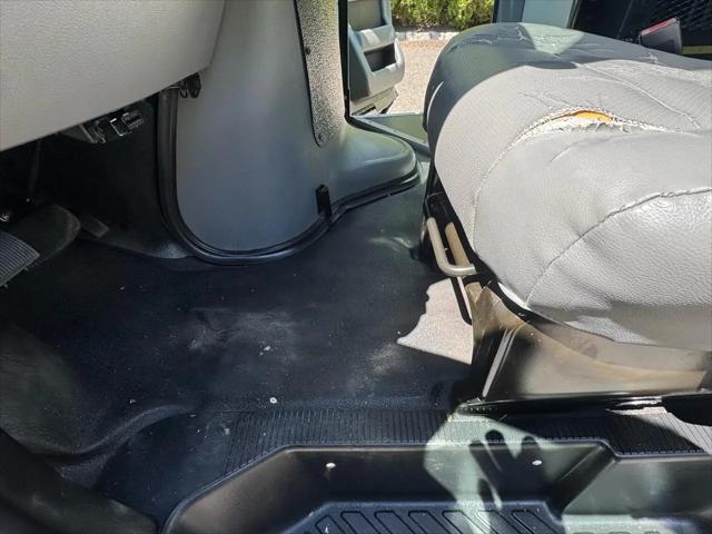 2013 Ford E-350 Super Duty Commercial