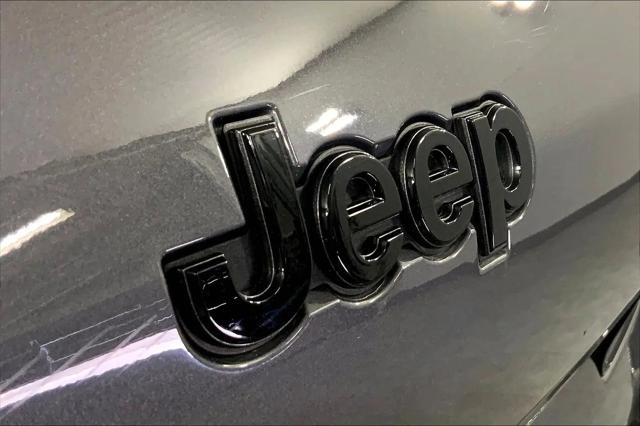 2024 Jeep Grand Cherokee L Altitude 4x4