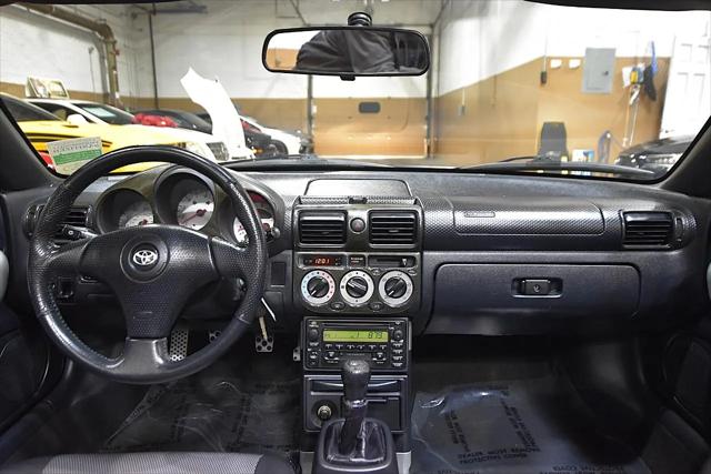 2002 Toyota MR2 Spyder Base