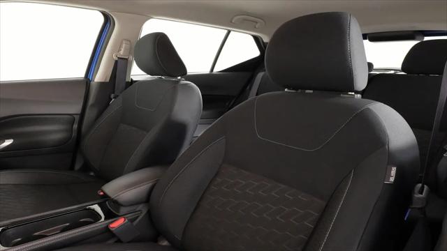 2023 Nissan Kicks SV Xtronic CVT