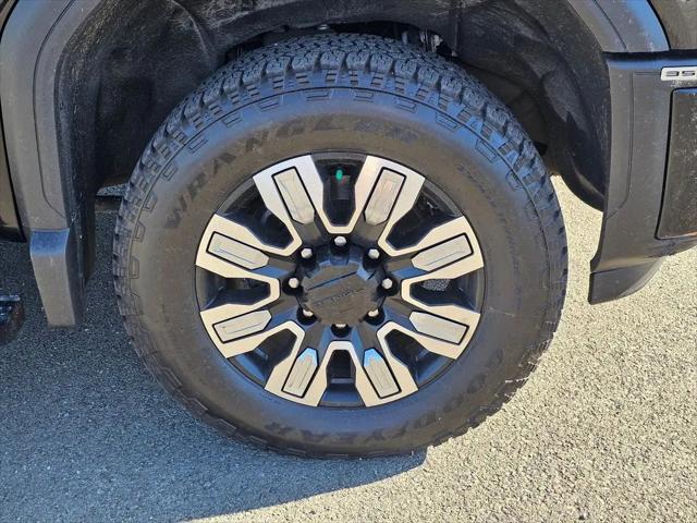 2025 GMC Sierra 3500HD Crew Cab, Standard Bed, Denali, 4WD