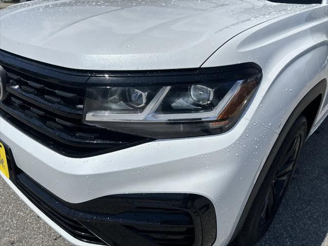 2023 Volkswagen Atlas Cross Sport 3.6L V6 SEL R-Line Black