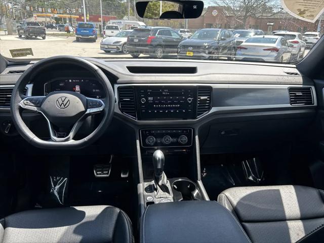 2023 Volkswagen Atlas Cross Sport 3.6L V6 SEL R-Line Black