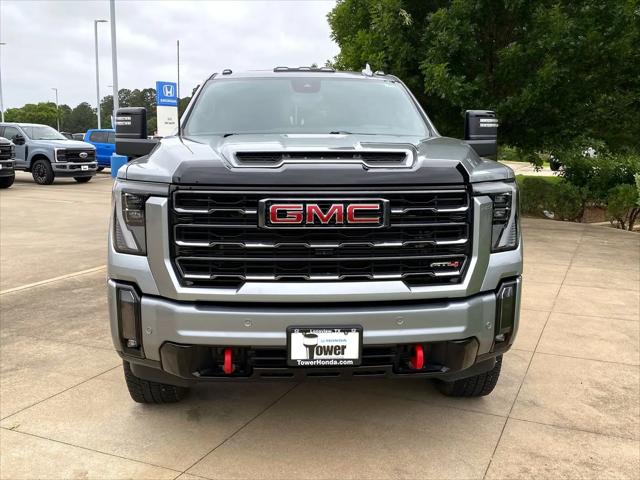 2024 GMC Sierra 2500HD 4WD Crew Cab Standard Bed AT4
