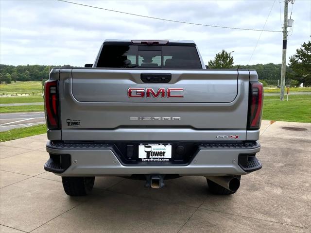 2024 GMC Sierra 2500HD 4WD Crew Cab Standard Bed AT4