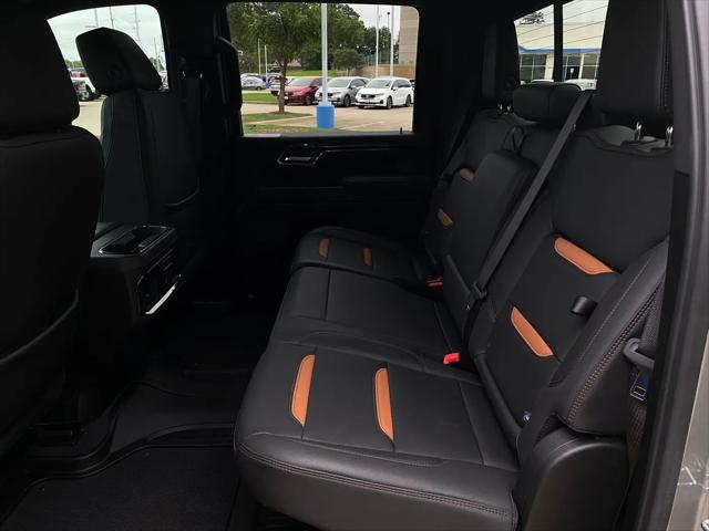 2024 GMC Sierra 2500HD 4WD Crew Cab Standard Bed AT4