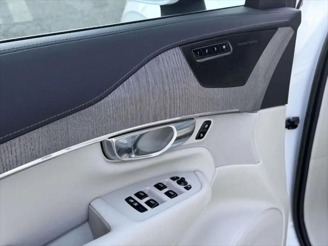 2023 Volvo XC90 B6 Ultimate 7-Seater
