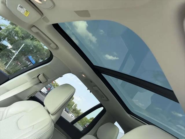 2023 Volvo XC90 B6 Ultimate 7-Seater