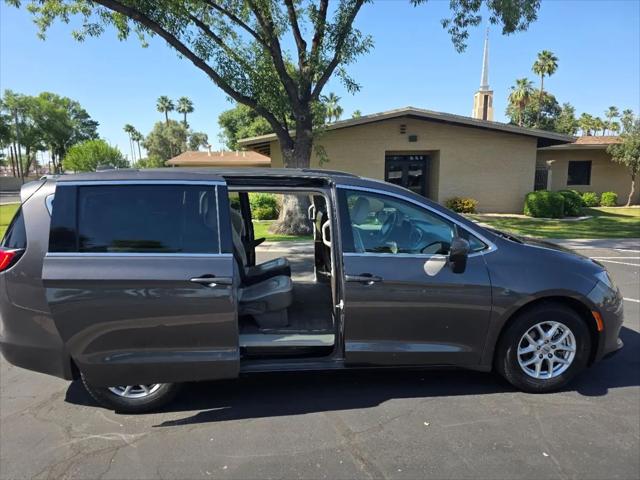 2021 Chrysler Voyager LXI