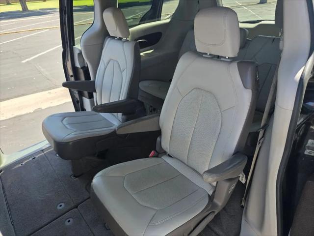 2021 Chrysler Voyager LXI