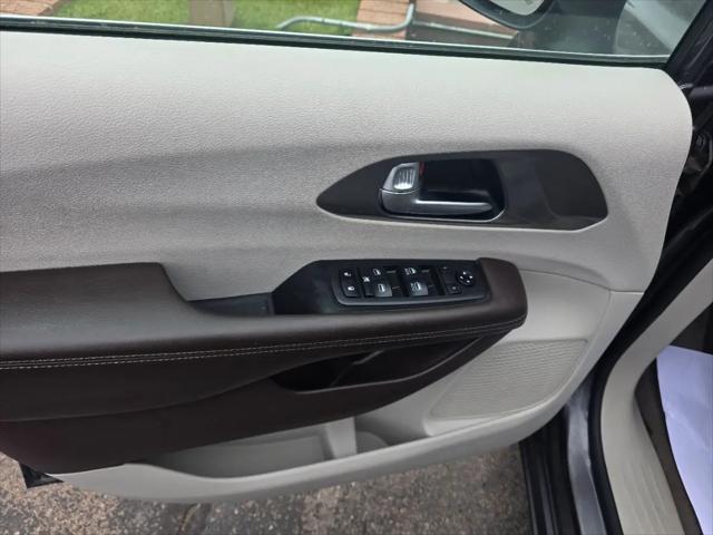 2021 Chrysler Voyager LXI