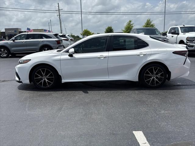 2022 Toyota Camry SE