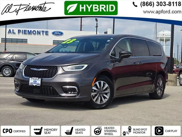 2023 Chrysler Pacifica Hybrid Touring L for sale in Melrose Park, IL