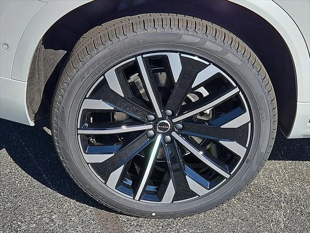 2026 Volvo XC90 Plug-In Hybrid Plus, T8 AWD, Electric/Gasoline, Bright, 7 Seats