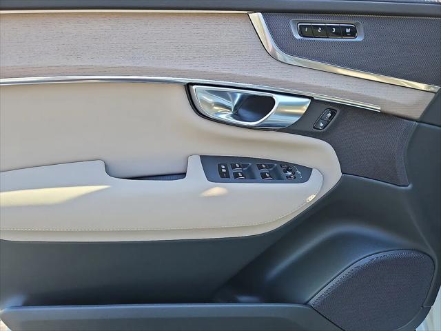 2026 Volvo XC90 Plug-In Hybrid Plus, T8 AWD, Electric/Gasoline, Bright, 7 Seats