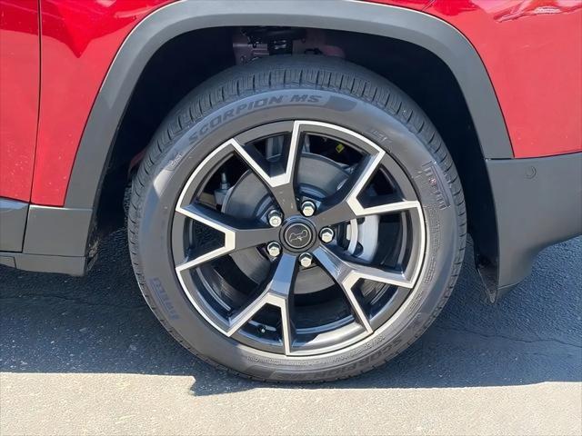 2026 Jeep Grand Cherokee L Altitude 4x2