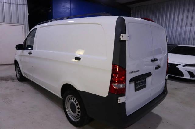 2016 Mercedes-Benz Metris Standard