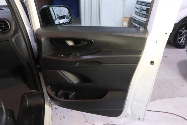 2016 Mercedes-Benz Metris Standard