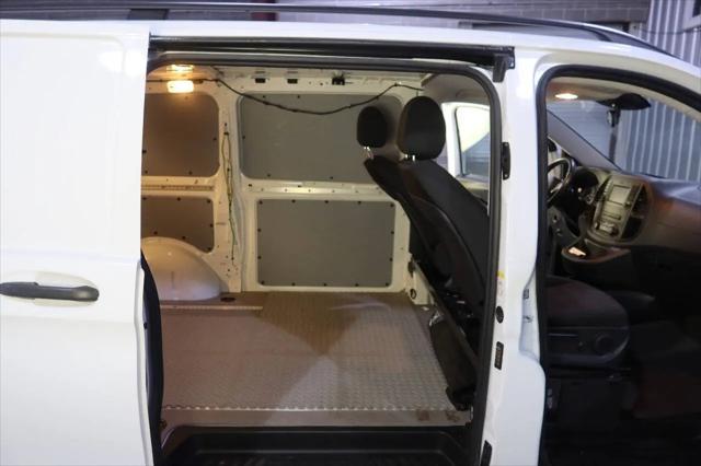2016 Mercedes-Benz Metris Standard