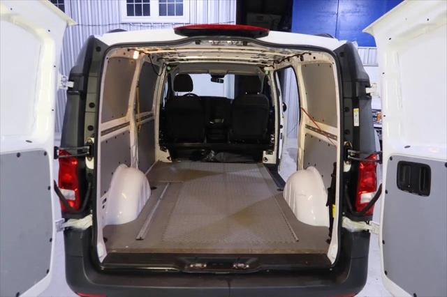 2016 Mercedes-Benz Metris Standard