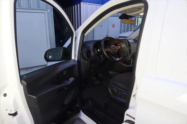 2016 Mercedes-Benz Metris Standard
