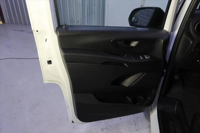 2016 Mercedes-Benz Metris Standard