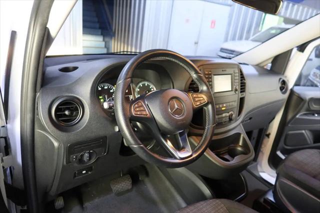 2016 Mercedes-Benz Metris Standard