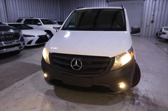 2016 Mercedes-Benz Metris Standard