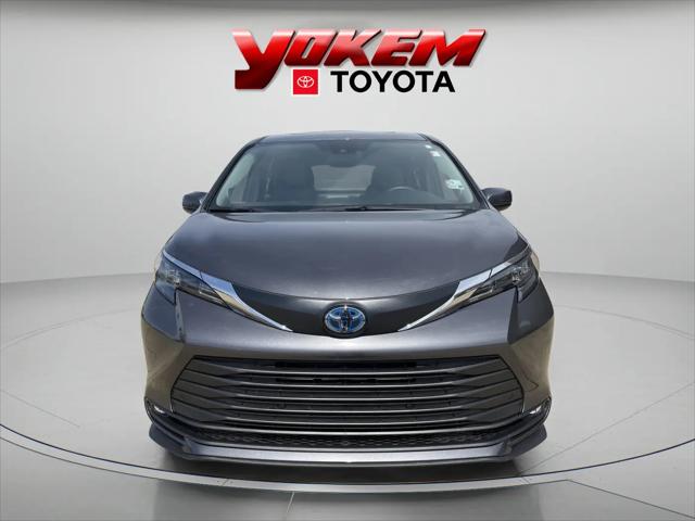 2025 Toyota Sienna XLE