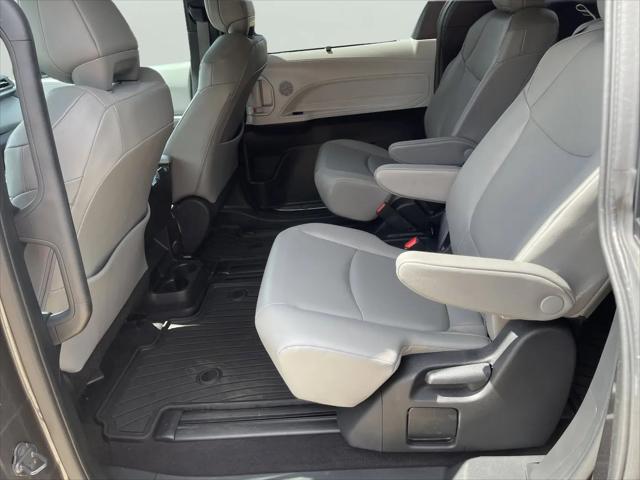2025 Toyota Sienna XLE