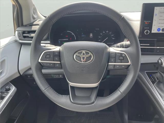 2025 Toyota Sienna XLE