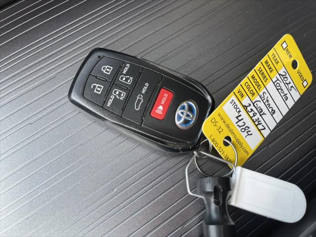 2025 Toyota Sienna XLE