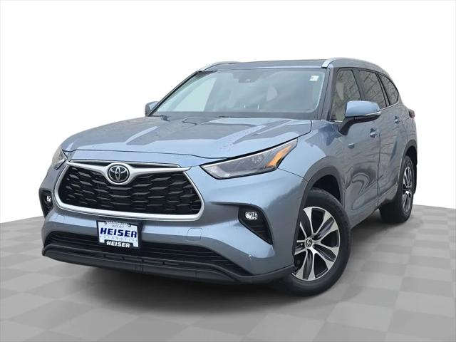 2024 Toyota Highlander XLE for sale in Milwaukee, WI