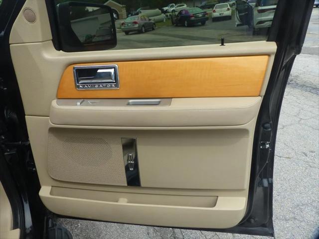 2008 Lincoln Navigator Standard