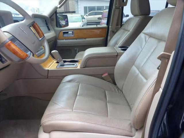 2008 Lincoln Navigator Standard