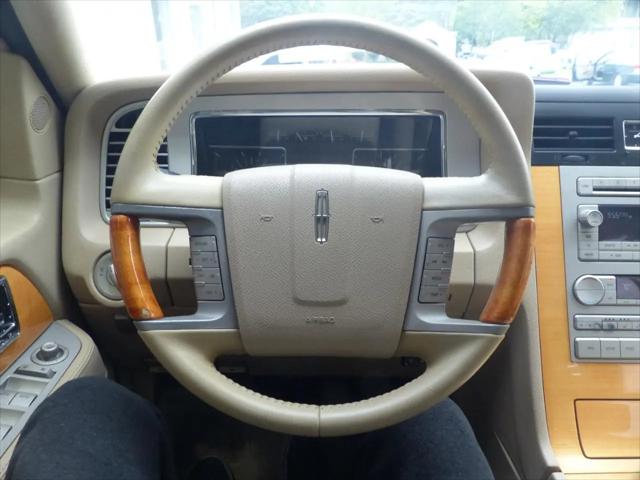 2008 Lincoln Navigator Standard